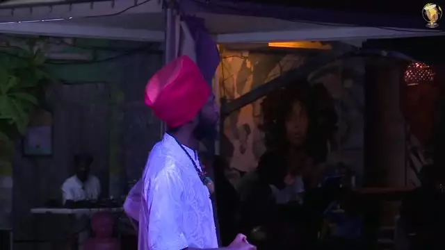Une soirée dédiée à l'art à Grand Bourg avec un défilé de Coiffes