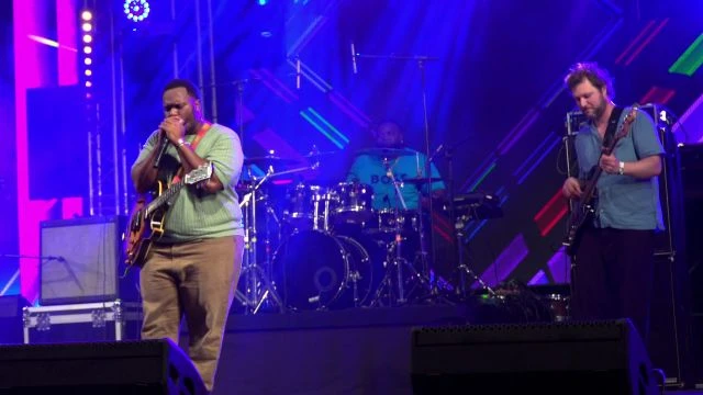 Exceptionnel Jontavious Willis à Terre de Blues épisode 8