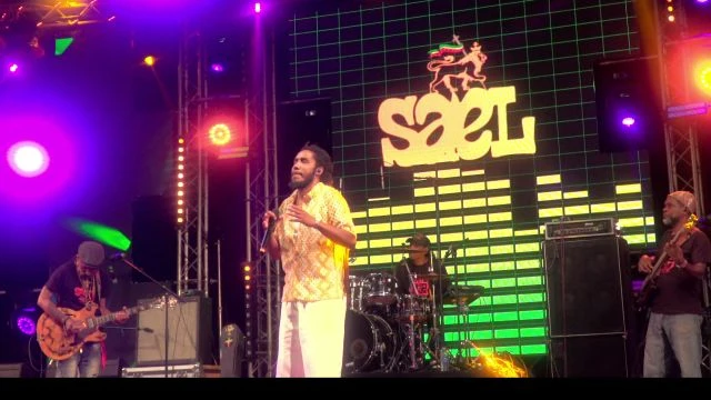 Moment communion avec Sael pour le replay Terre de Blues épisode 9